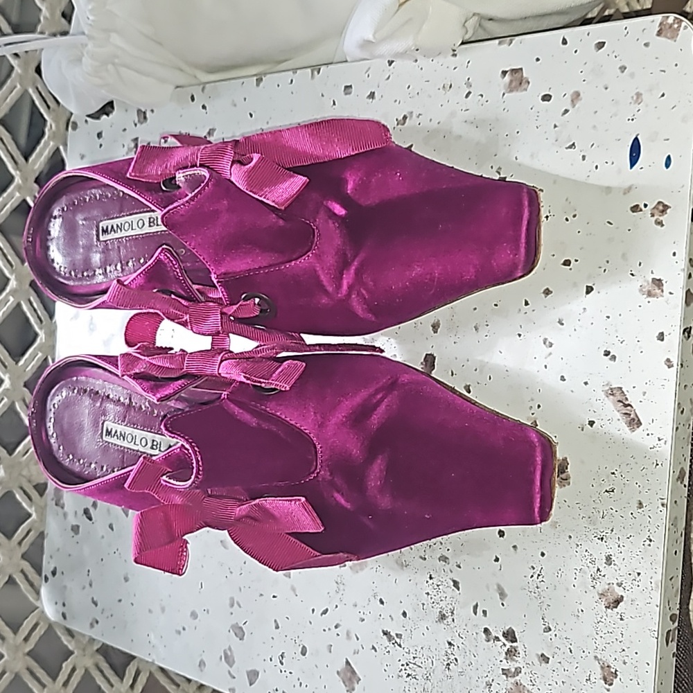 Manolo Blahnik mules